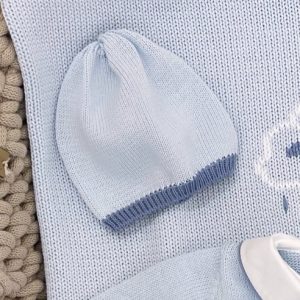 CAPPELLINO IN FILO DI COTONE CELESTE E AZZURRO POLVERE